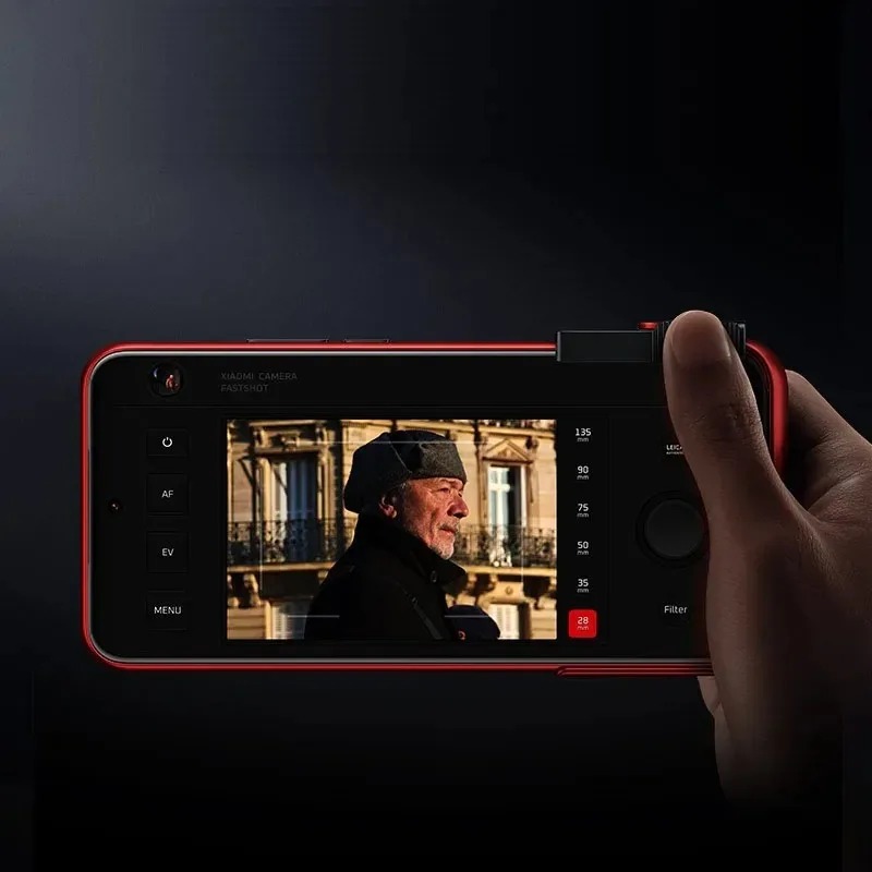 حافظة حماية أصلية من شاومي لها - مراجعة Photography Xiaomi 15 وسعره