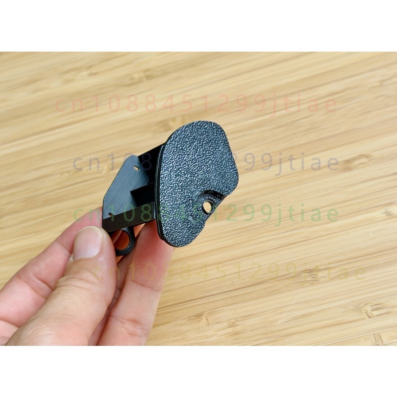 إطار حامل بطارية AA طراز MS-12 - مراجعة Camera Battery Grip وسعره